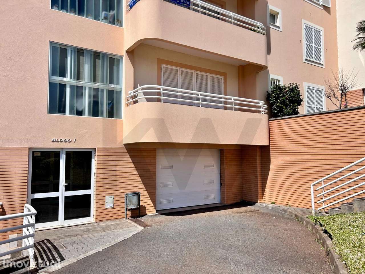 Dois Lugares de Garagem em Colinas do Lido - Grande imagem: 2/7