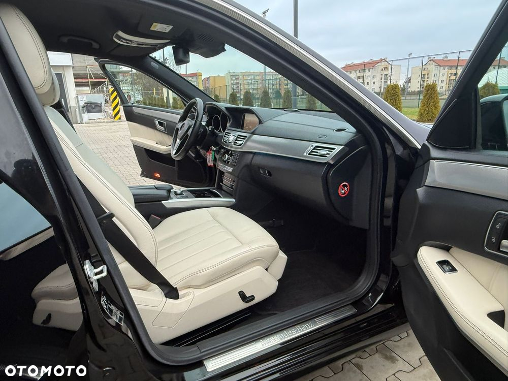 Mercedes-Benz Klasa E 350 T BlueTEC 4Matic 7G-TRONIC Avantgarde - 24