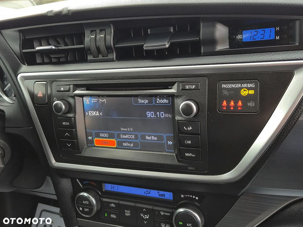 Toyota Auris 1.6 Executive - 25