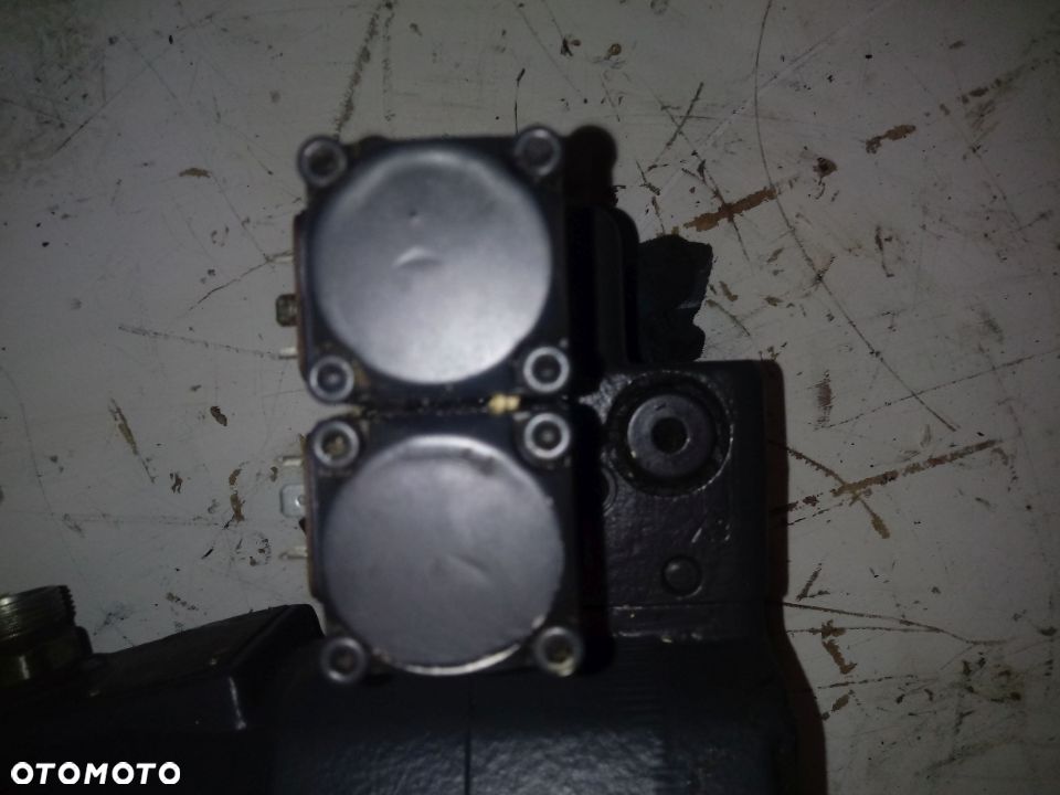 Silnik hydrauliczny Bosch Rexrotch A6VM A6VM80 A6VM80DA2/63W-VAB010B  Atlas 60 65 70 80 Schaeff SKL 833 834 Terex - 2