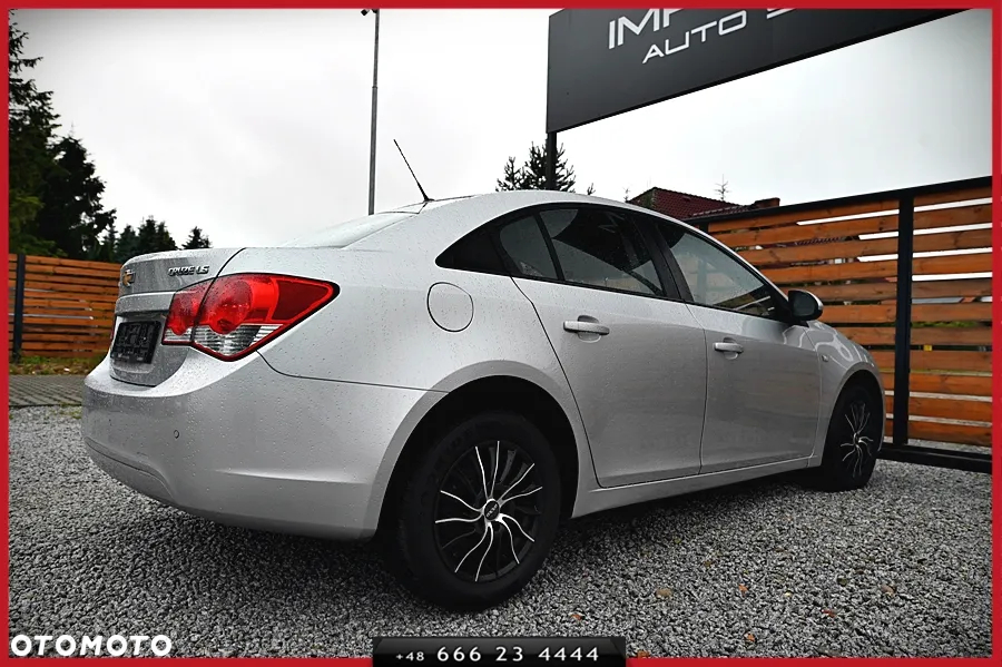 Chevrolet Cruze 1.6 LT+ - 12