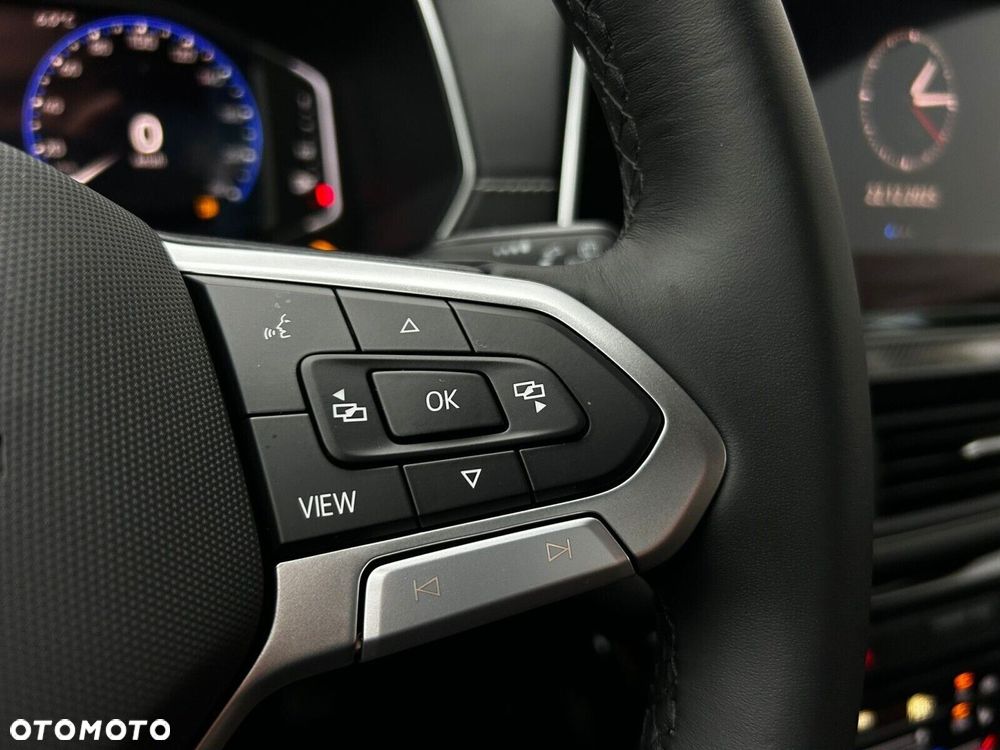 Volkswagen T-Cross - 12
