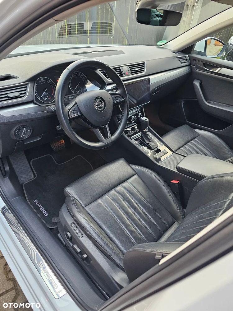 Skoda Superb 2.0 TDI DSG Premium Edition - 10