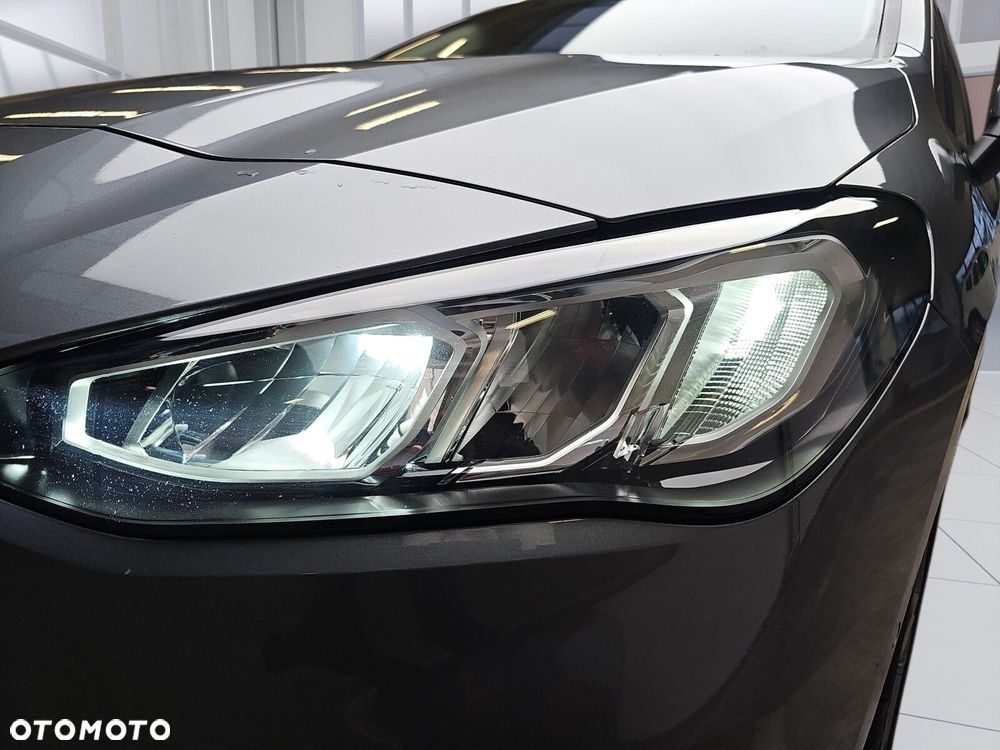 BMW Seria 2 218i - 33