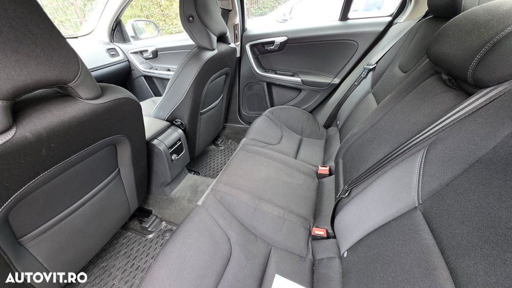 Volvo S60 DRIVe Start-Stop Basic - 4