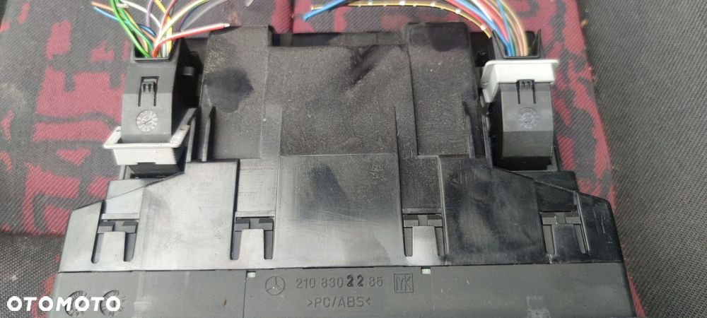 PANEL KLIMATYZACJI MERCEDES W210 2108302285 - 2
