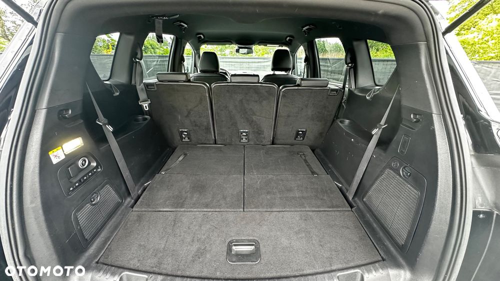 Ford S-Max - 13