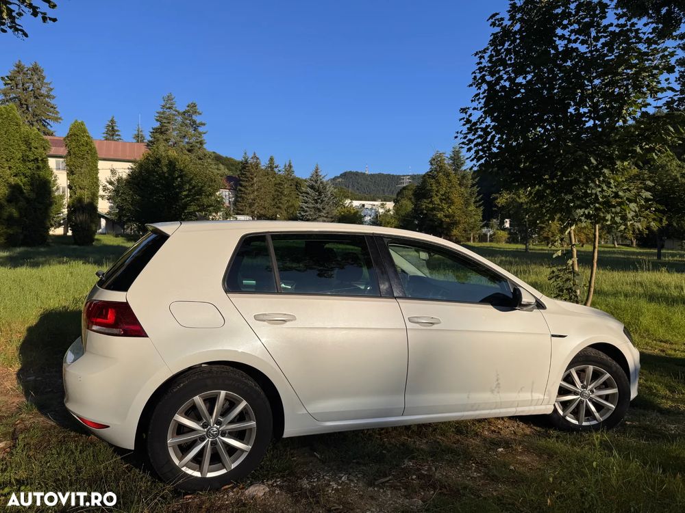Volkswagen Golf 1.2 TSI BMT Comfortline - 3