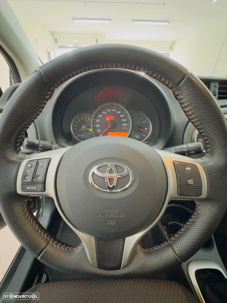 Toyota Yaris 1.33 VVT-i Sport+P.Techno +Navi - 17