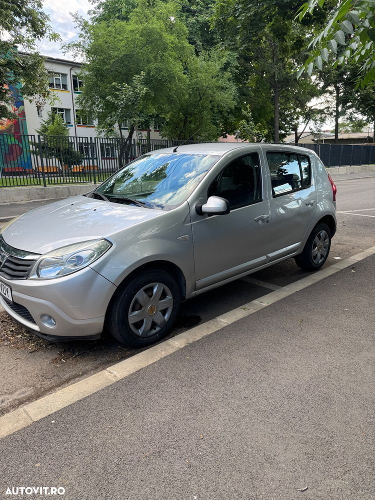 Dacia Sandero - 10