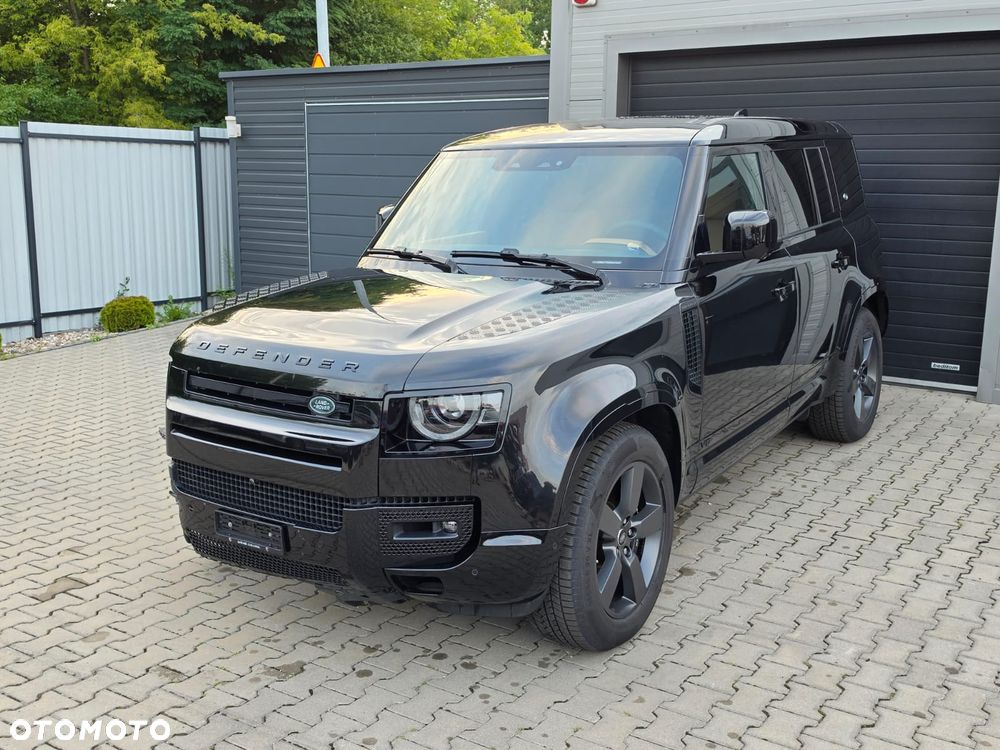Land Rover Defender - 1