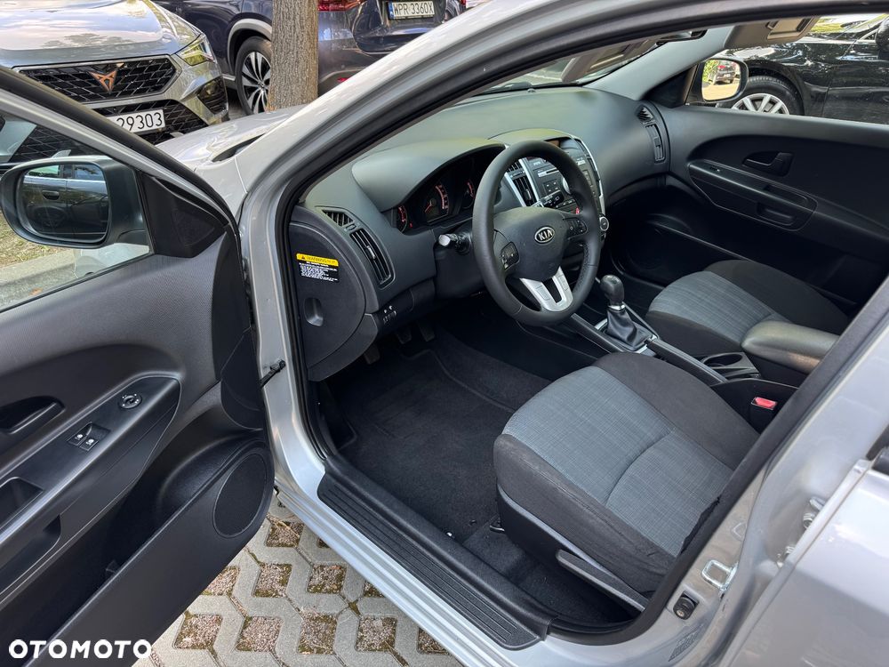 Kia Ceed 1.4 CVVT Attract - 13