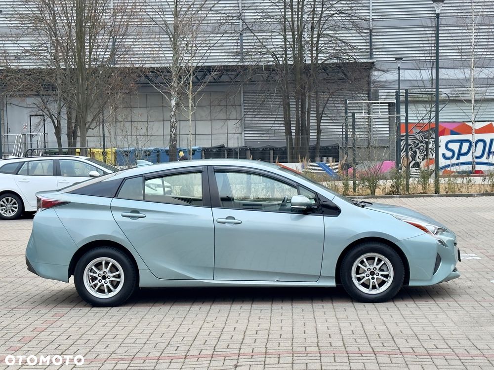 Toyota Prius 1.8 HSD Prestige - 7