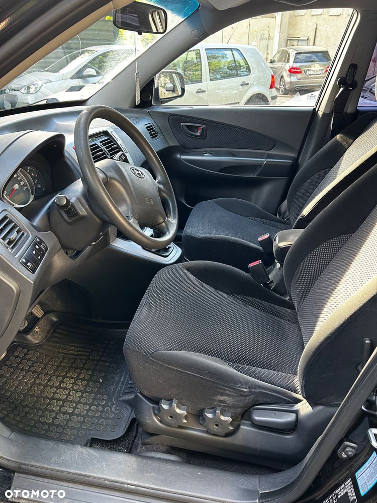 Hyundai Tucson 2.0 Comfort 2WD - 11