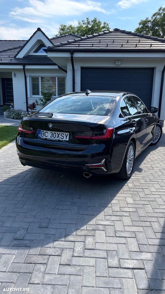BMW Seria 3 320i Aut. Luxury Line - 36