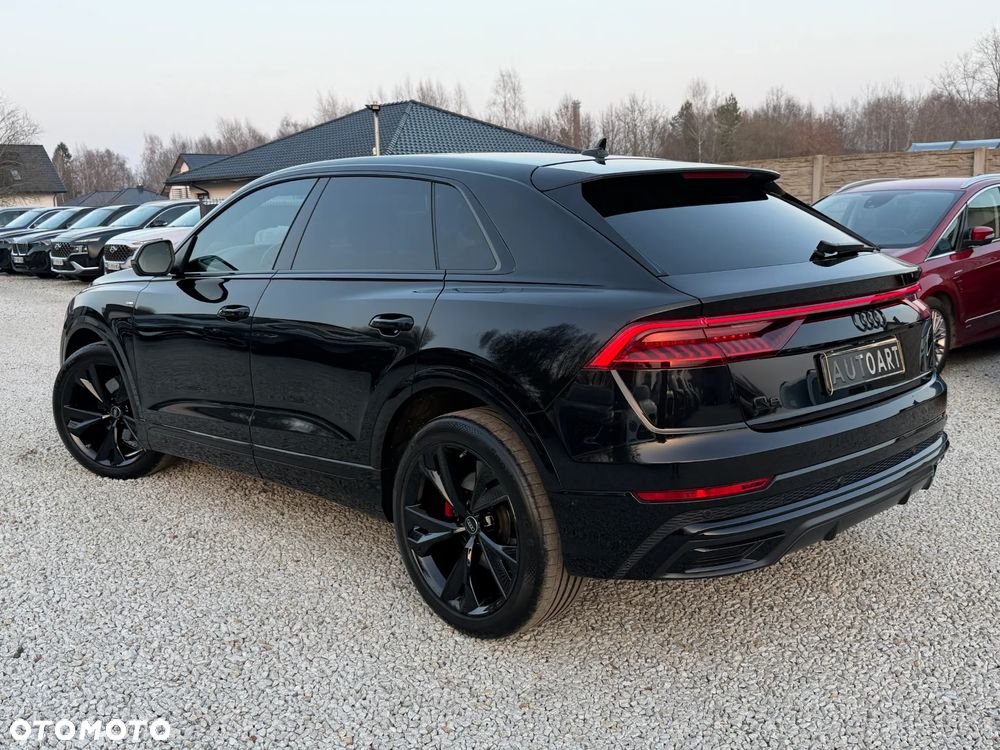 Audi Q8 - 10