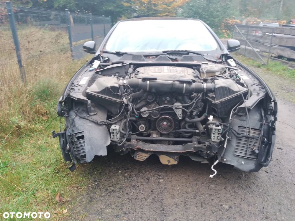 Jaguar XJ 3.0 T AWD R-Sport - 6