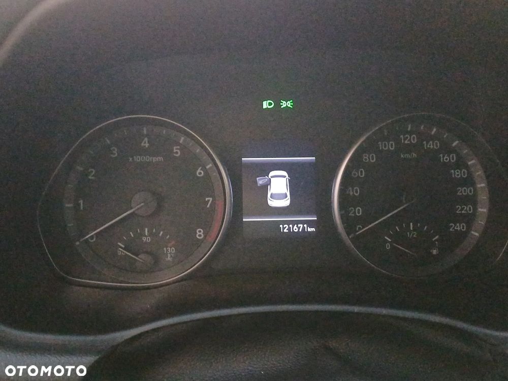 Hyundai i30 1.5 DPI Classic + - 14