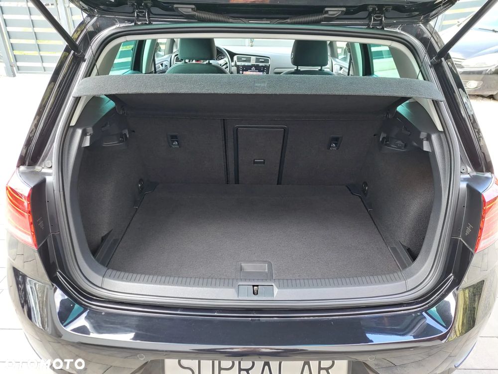 Volkswagen Golf 1.5 TSI ACT OPF IQ.DRIVE - 33