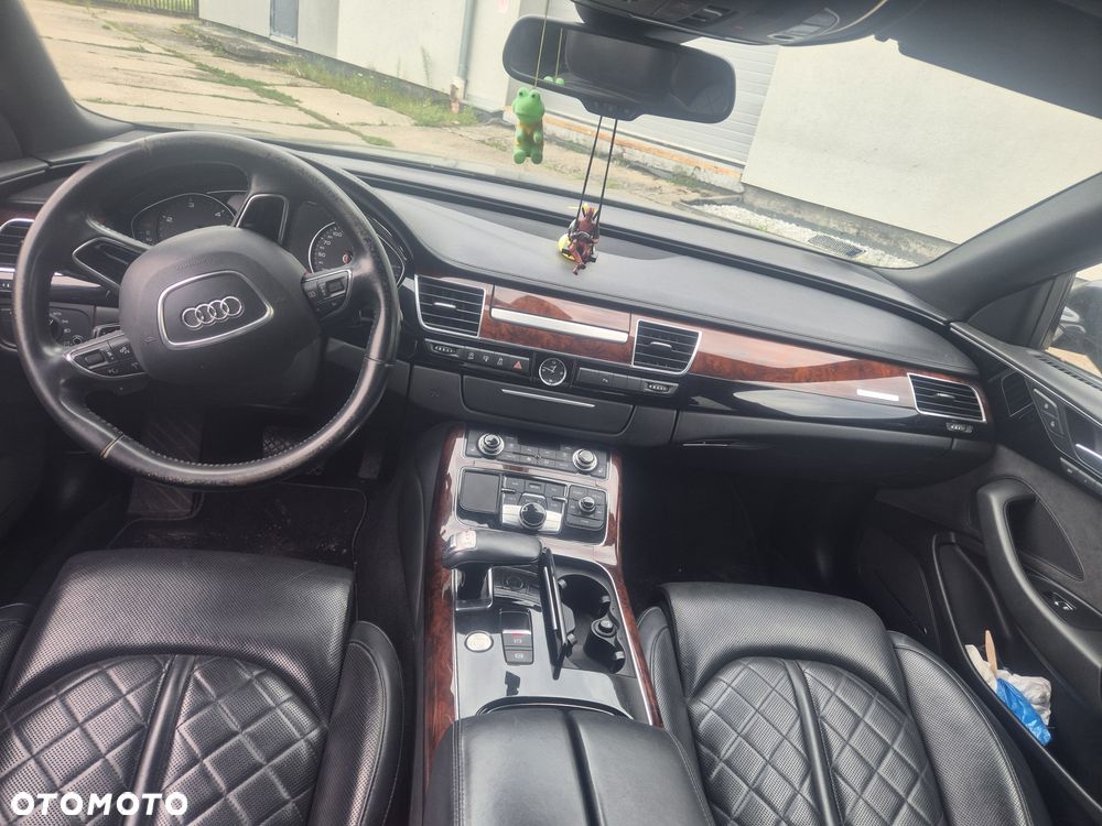 Audi A8 - 5