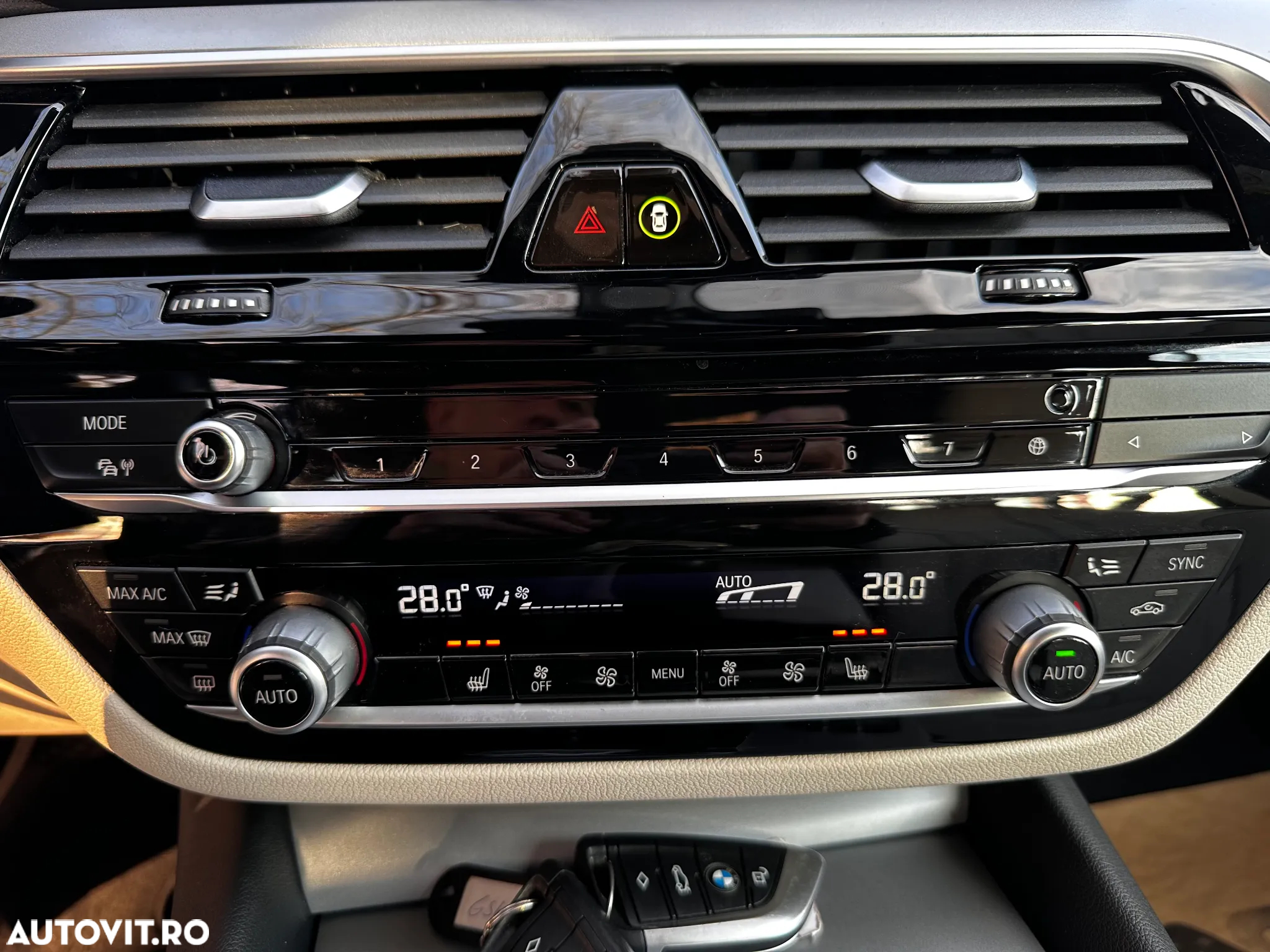 BMW Seria 5 530e Aut. Luxury Line - 27