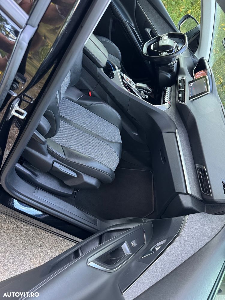 Peugeot 3008 1.5 BlueHDI S&S EAT8 Allure - 39