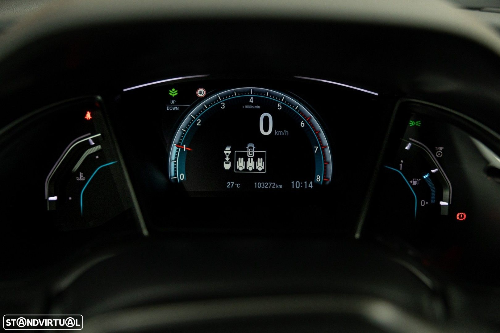 Honda Civic 1.0 i-VTEC Executive Premium - 10