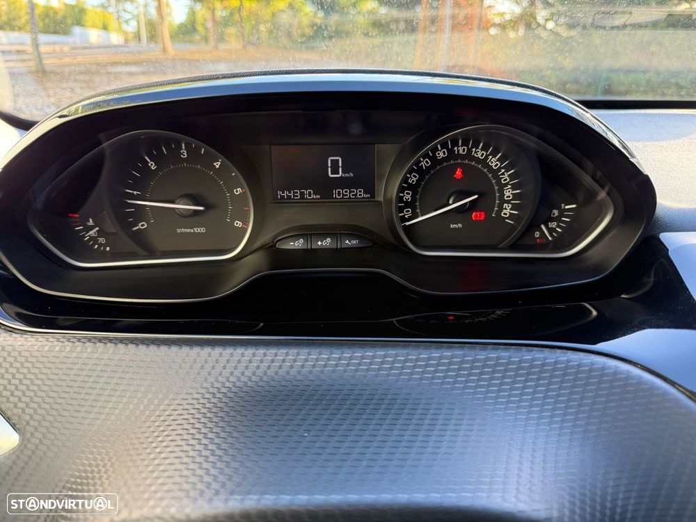 Peugeot 208 1.6 BlueHDi Allure - 3