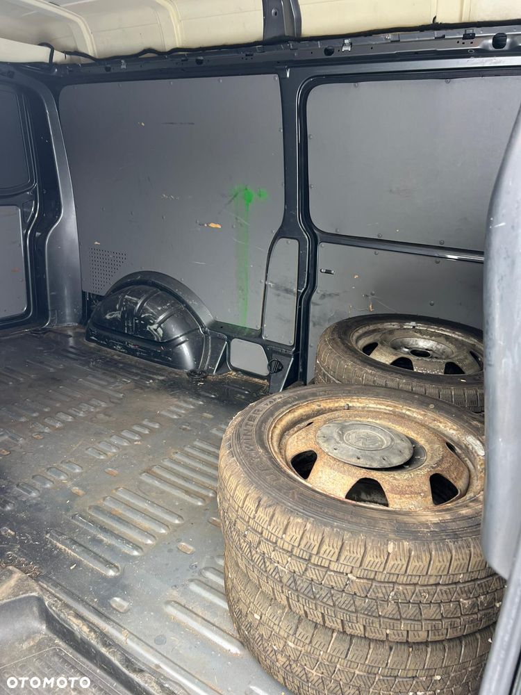 Volkswagen Transporter - 17