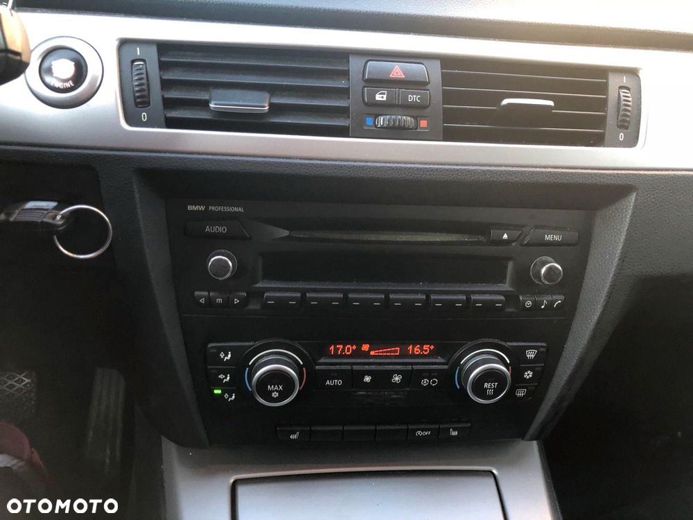 BMW Seria 3 318i - 8