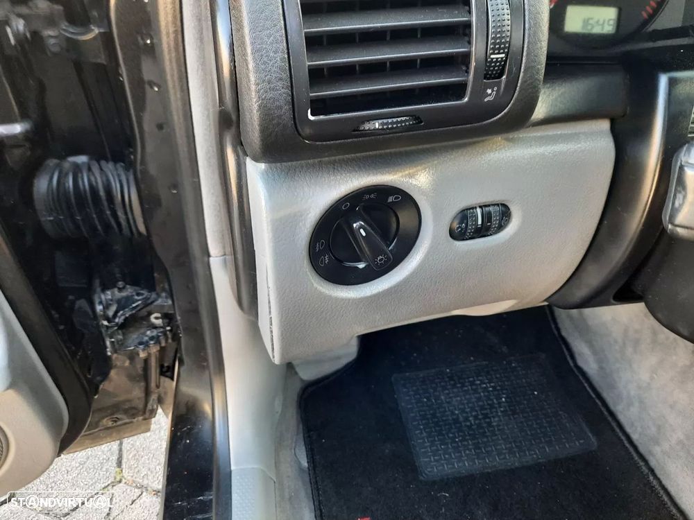 VW Passat Variant 1.9 TDi Confortline - 7