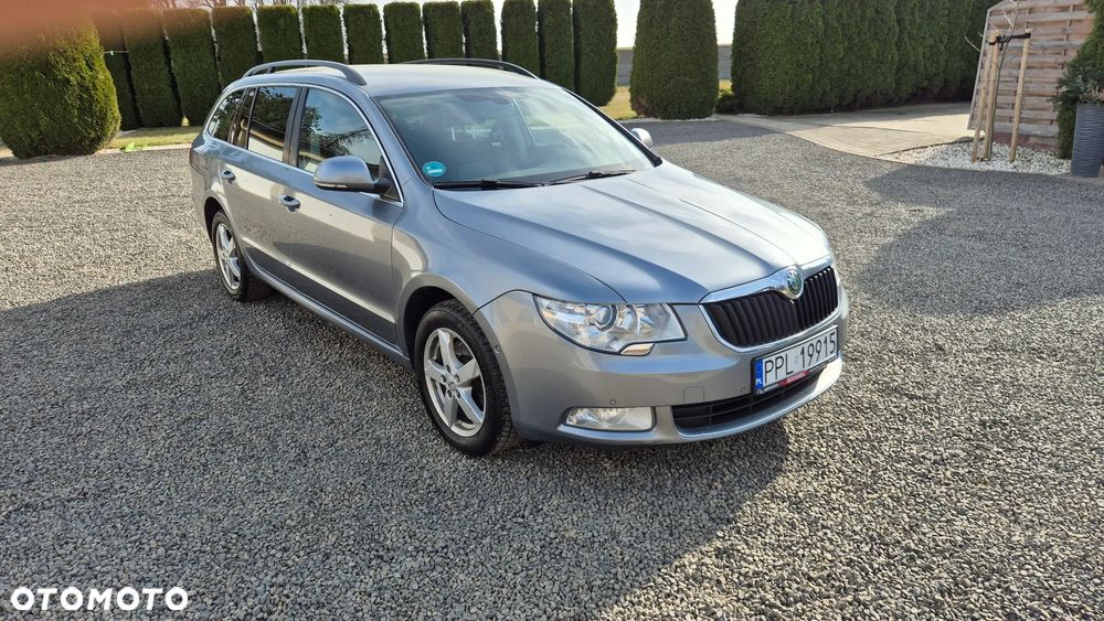 Skoda Superb 2.0 TDI DSG Exclusive - 8