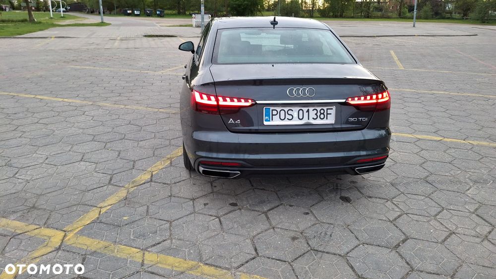 Audi A4 Limousine 30 TDI S tronic - 13