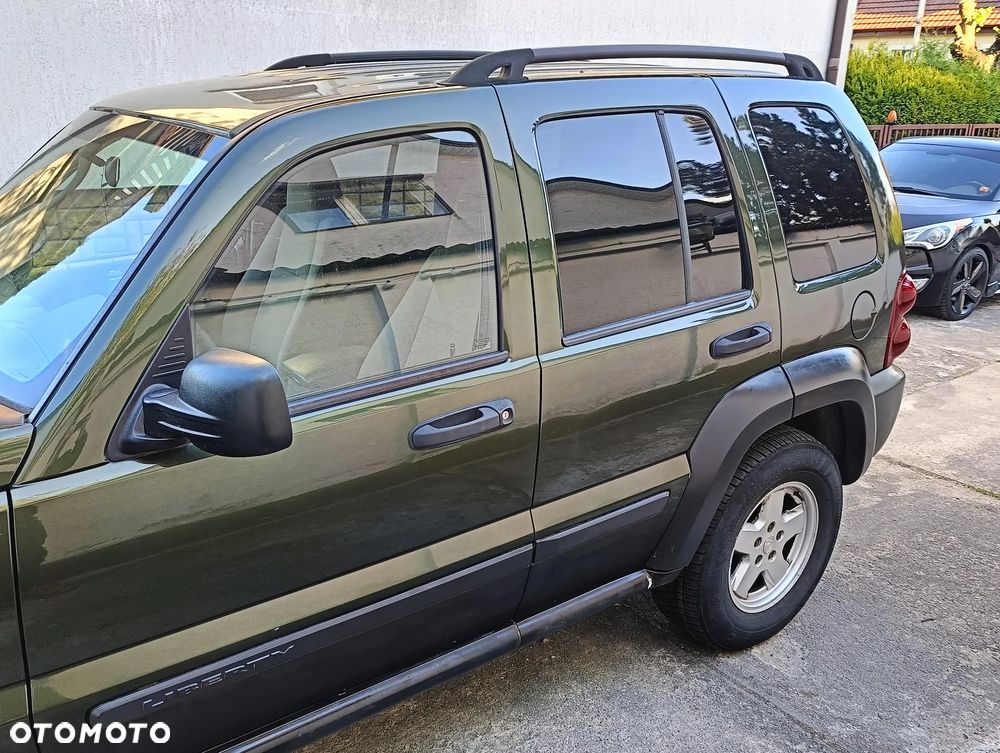 Jeep Cherokee - 8