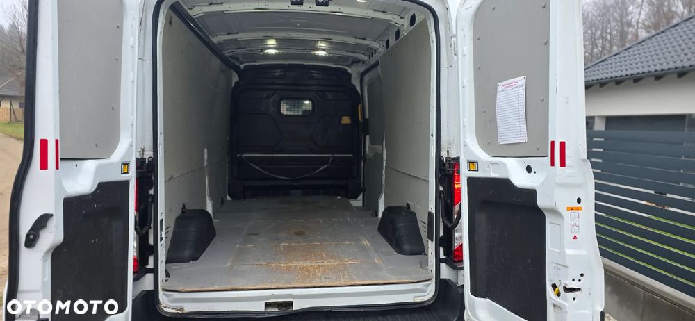 Ford Transit - 32