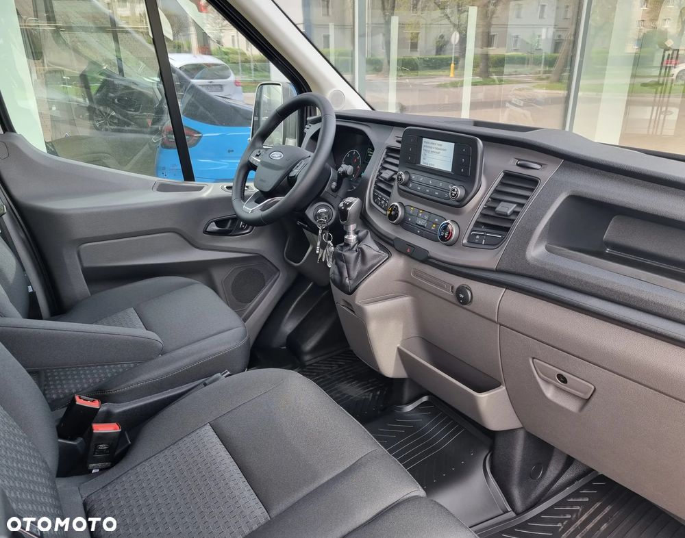 Ford Transit - 6