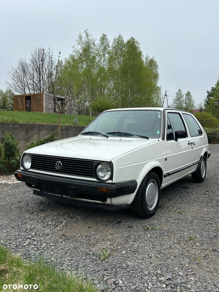 Volkswagen Golf - 2