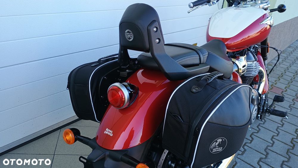 Royal Enfield Super Meteor - 32