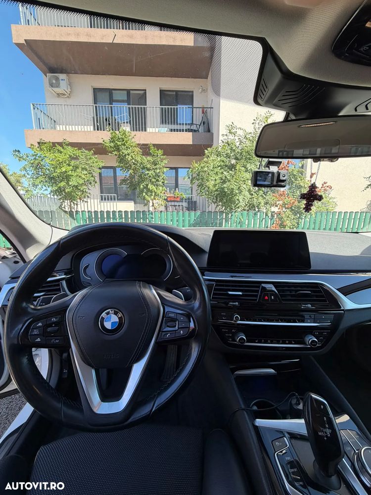 BMW Seria 5 525d Aut. - 10