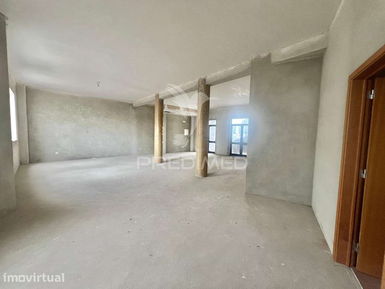 Loja com projeto aprovado para habitação T3 - Alhos Vedros - Grande imagem: 3/4