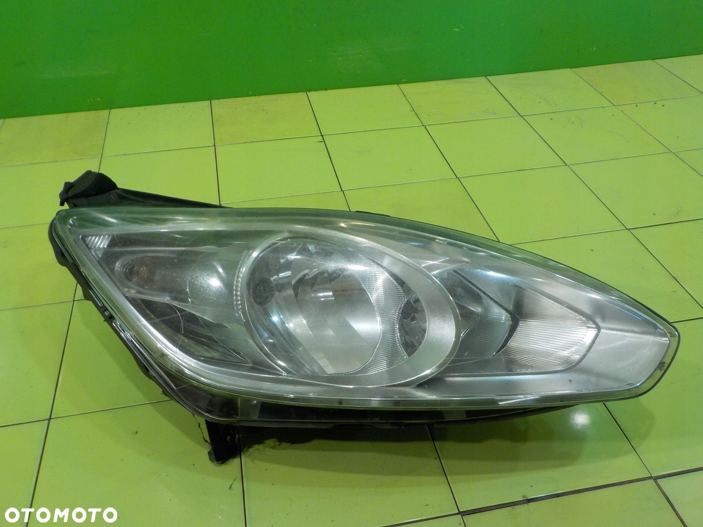 FORD GRAND C-MAX MK2 II 11r 5D lampa prawa przod AM51-13W029-BE 89502245 - 1