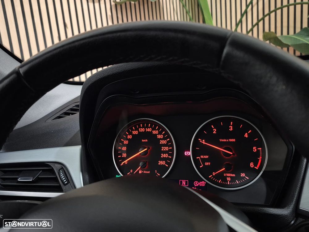 BMW X1 16 d sDrive Line xLine - 31