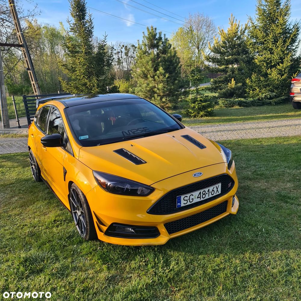 Ford Focus 2.0 EcoBoost ST - 1