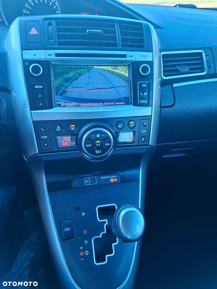 Toyota Verso 1.8 Multidrive Edition - 33