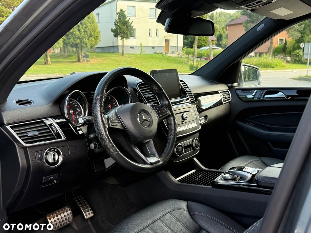 Mercedes-Benz GLE - 28