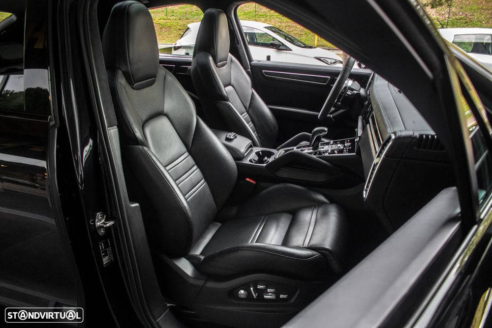 Porsche Cayenne Coupé E-Hybrid - 28