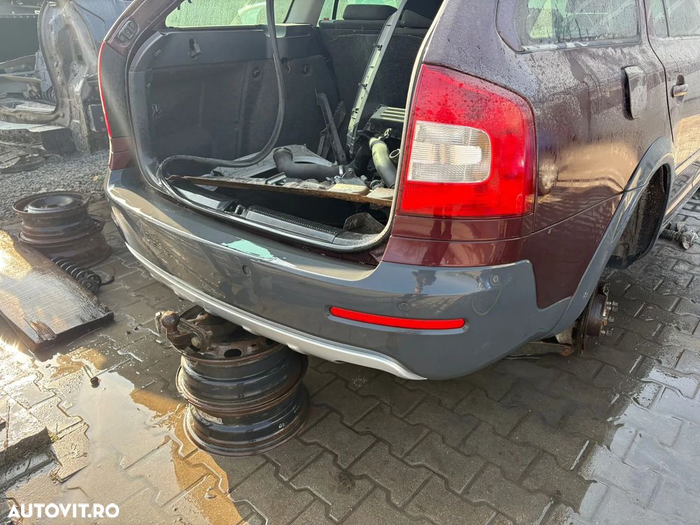Bara spate pentru Skoda Oktavia 2 Facelift Scout Break cu senzori - 1