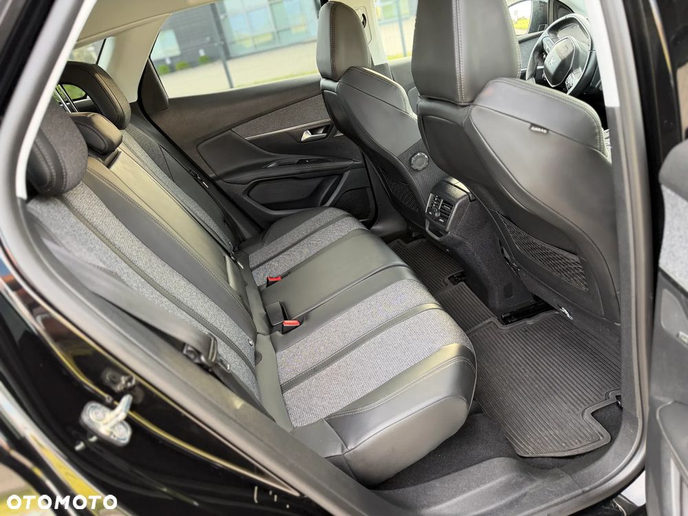 Peugeot 3008 1.6 BlueHDi Allure S&S - 31