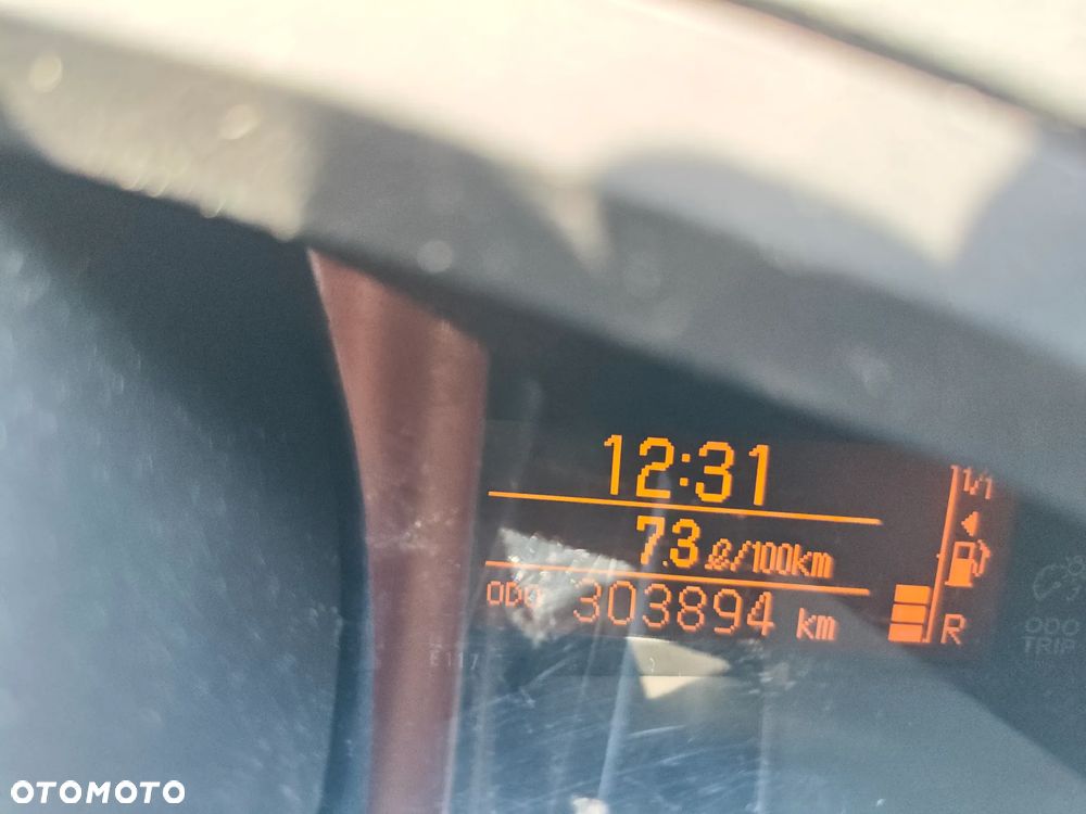 Toyota Verso 2.0 D-4D - 11