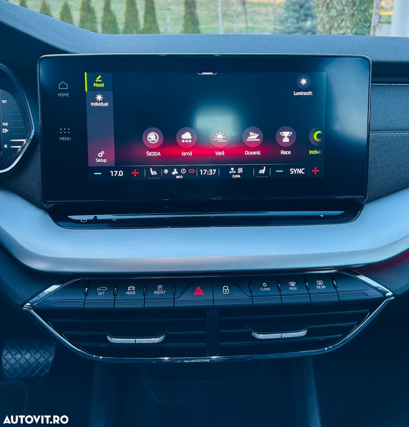 Skoda Octavia 2.0 TDI DSG Style - 23